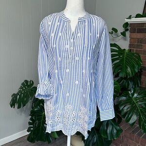 🛍️ American Sweetheart white/blue striped with floral embroidered top (medium)